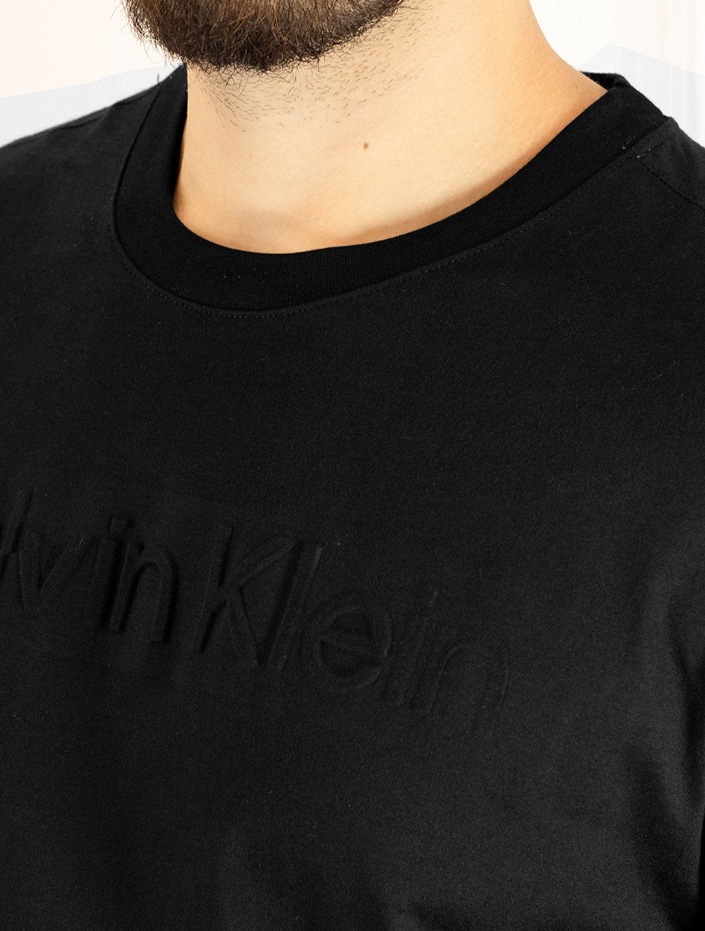 Camiseta Calvin Klein Masculina CK Embossing Preta