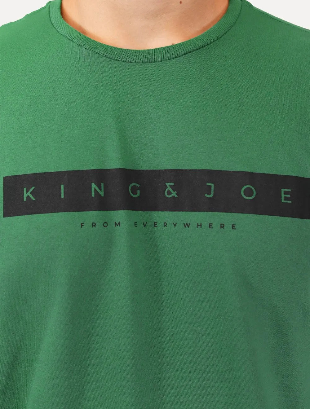 Camiseta King & Joe Masculina Estampada Logomania Strip Verde