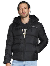 Jaqueta Calvin Klein Jeans Masculina Hoodie Matelassê Sust Logo Preta