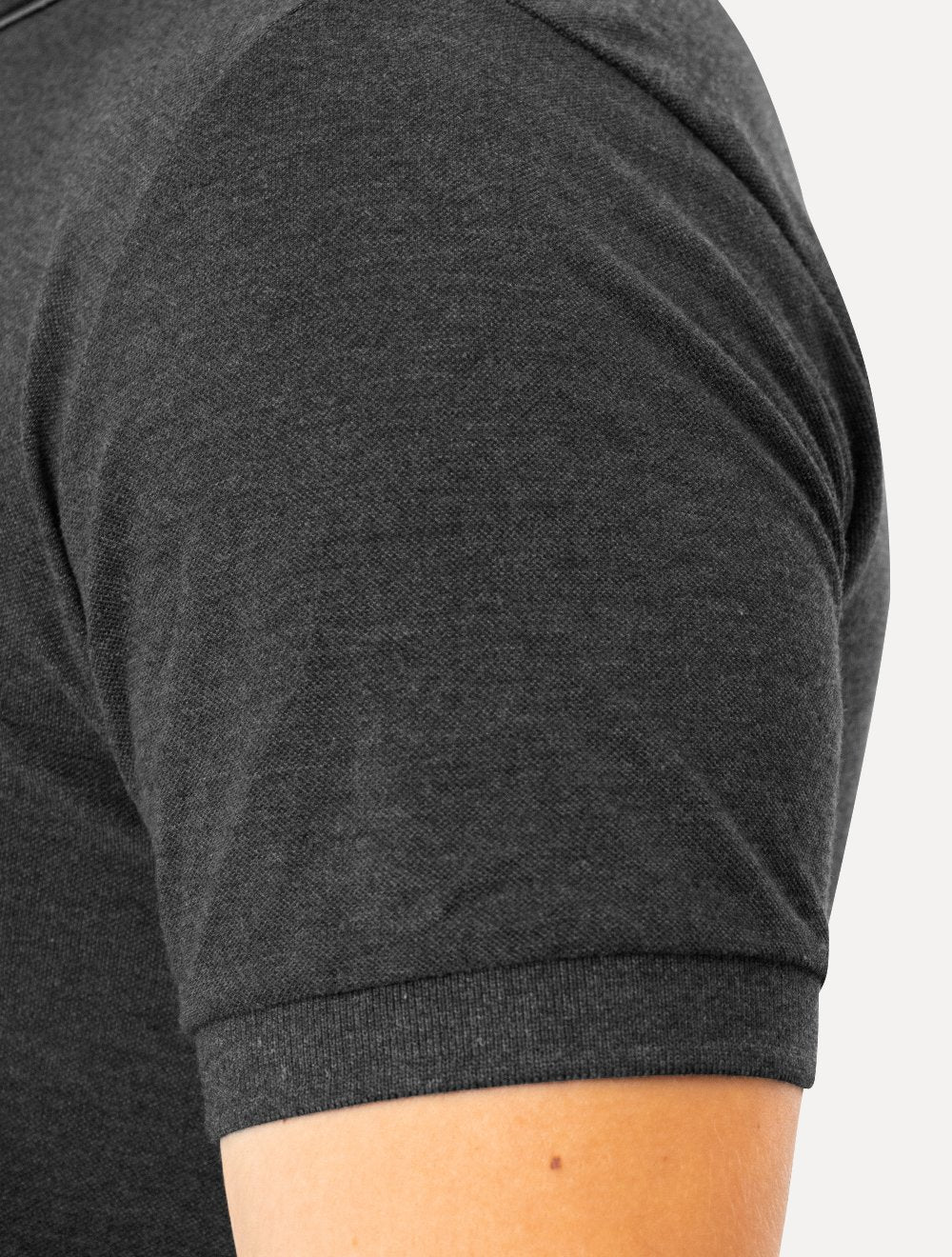Polo Guess Masculina Piquet Friso Bordado Cursivo Cinza Escuro Mescla