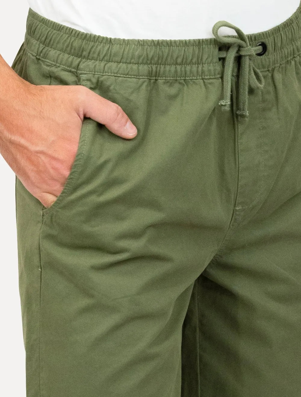 Bermuda Dudalina Masculina Sarja Elástico Algodão Verde Escuro