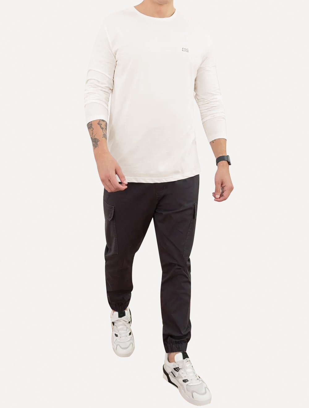Camiseta King & Joe Masculina Manga Longa Basic Dark Small Logo Off-White