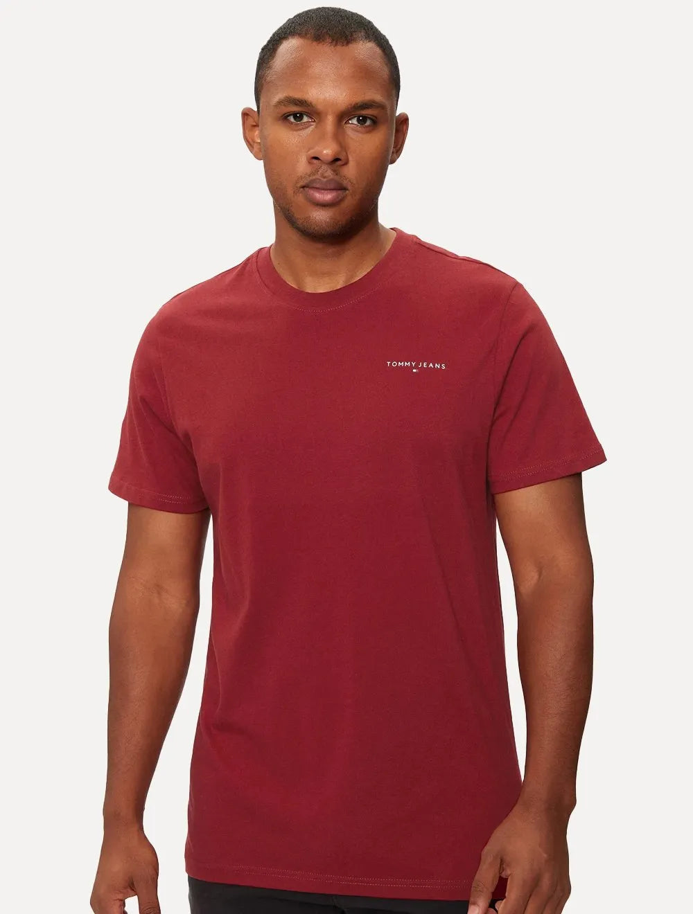 Camiseta Tommy Jeans Masculina Slim Linear Chest Vermelho Escuro