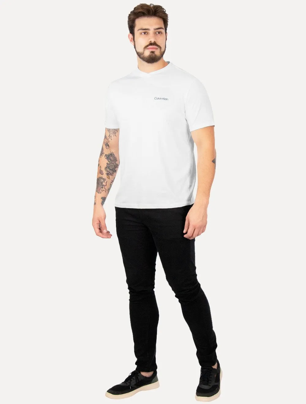 Camiseta Calvin Klein Swimwear Masculina V-Neck Slim Fit Logo Branca