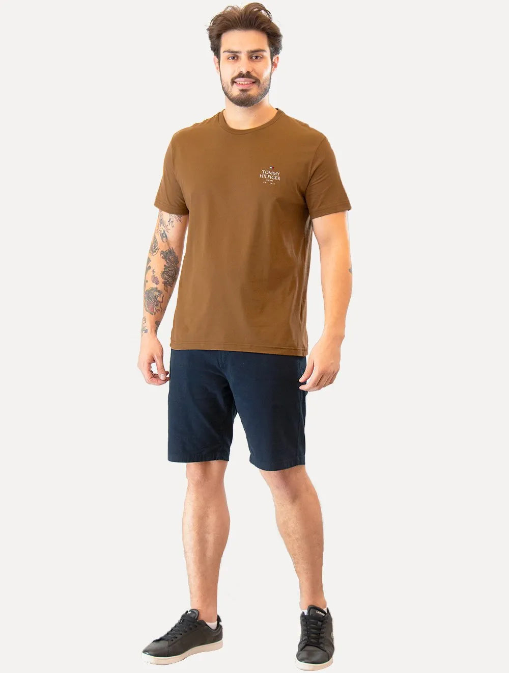 Camiseta Tommy Hilfiger Masculina Stack Brand Love Marrom
