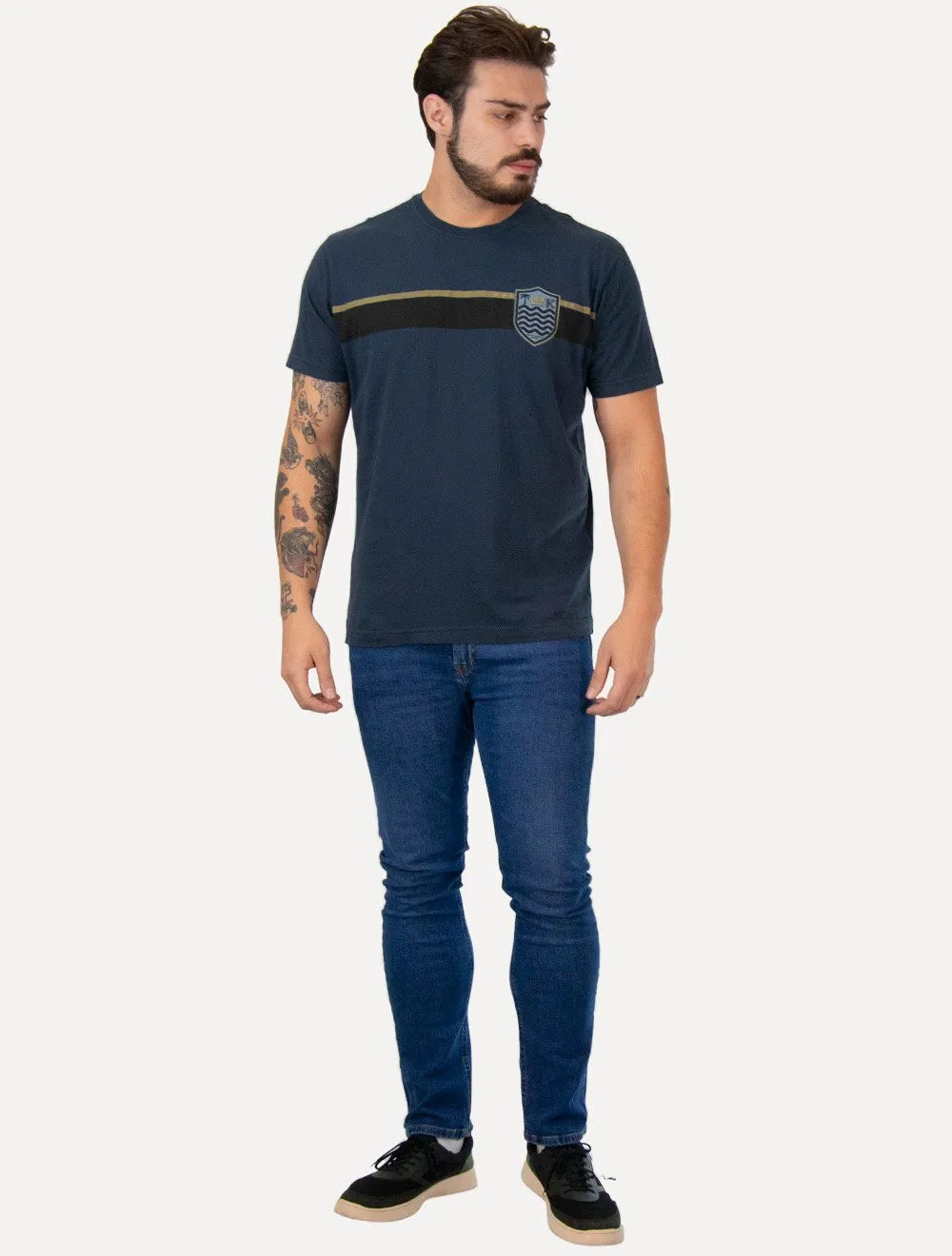 Camiseta Osklen Masculina Regular Brasão Futebol Azul Marinho