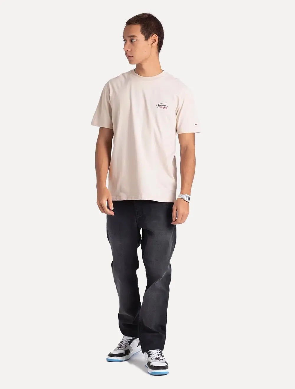 Camiseta Tommy Jeans Masculina Regular Classic Smal Flag Areia