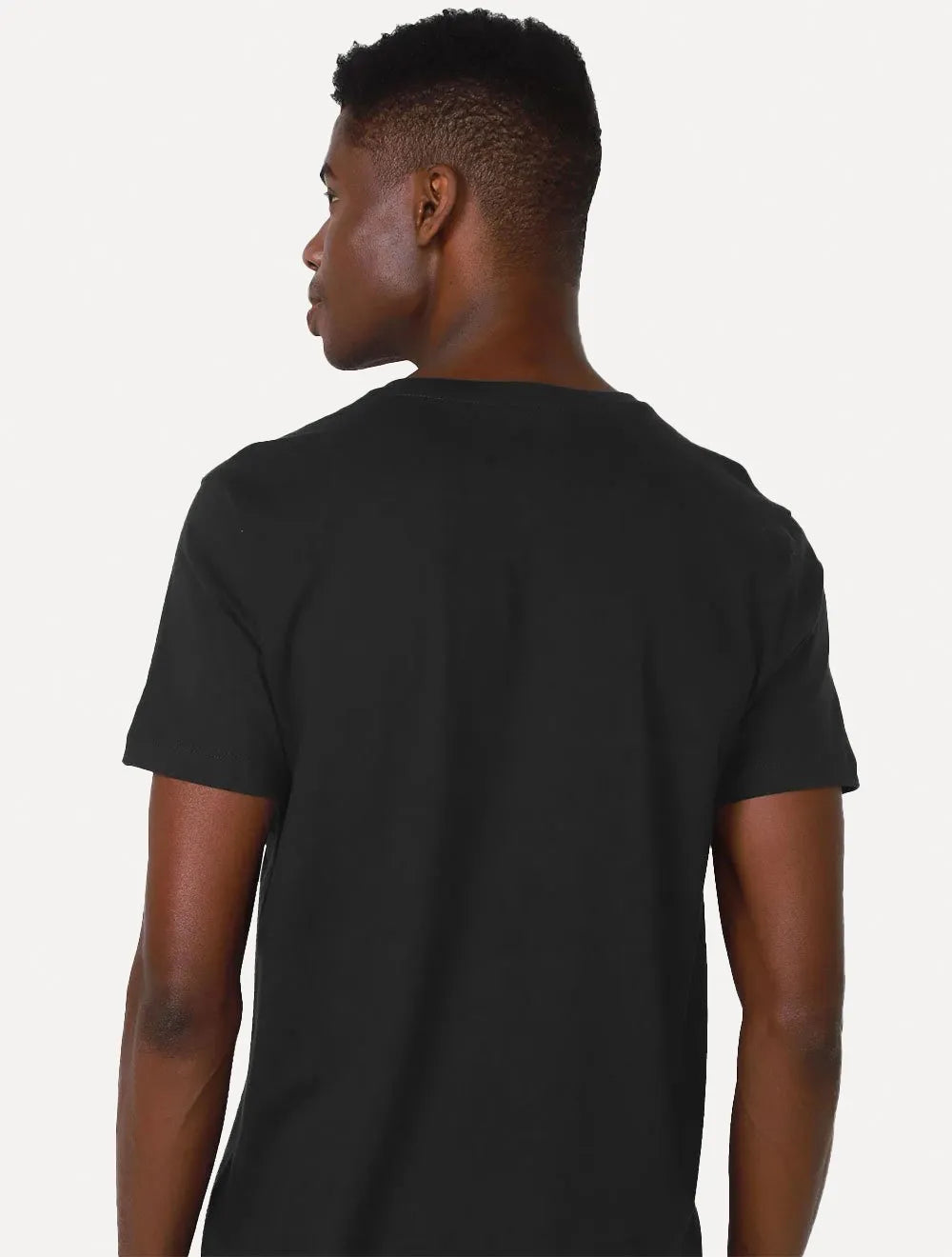 Camiseta Aramis Masculina Basic V-Neck Preta