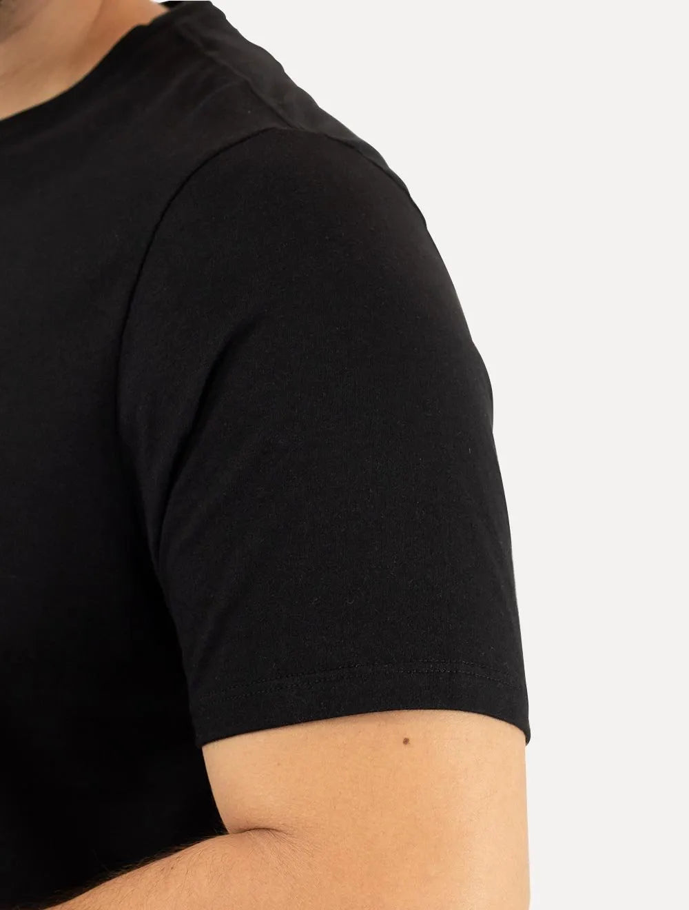 Camiseta Calvin Klein Jeans Masculina Vertical Mirror Preta