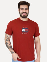 Camiseta Tommy Hilfiger Masculina Linear Flag Graphic Vermelha