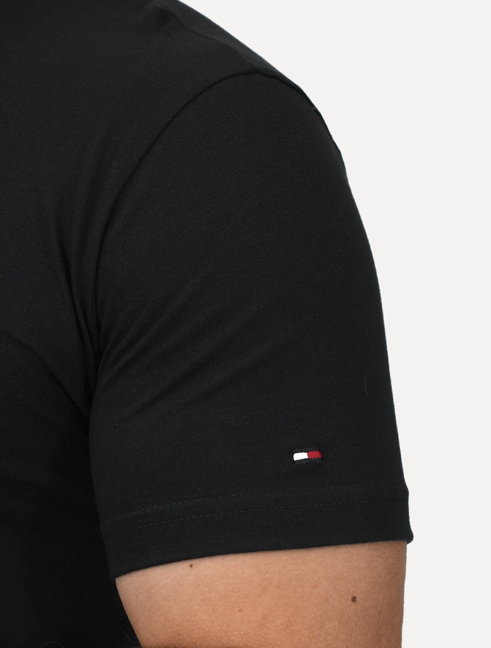 Camiseta Tommy Hilfiger Masculina Brand Love Big New Logo Preta