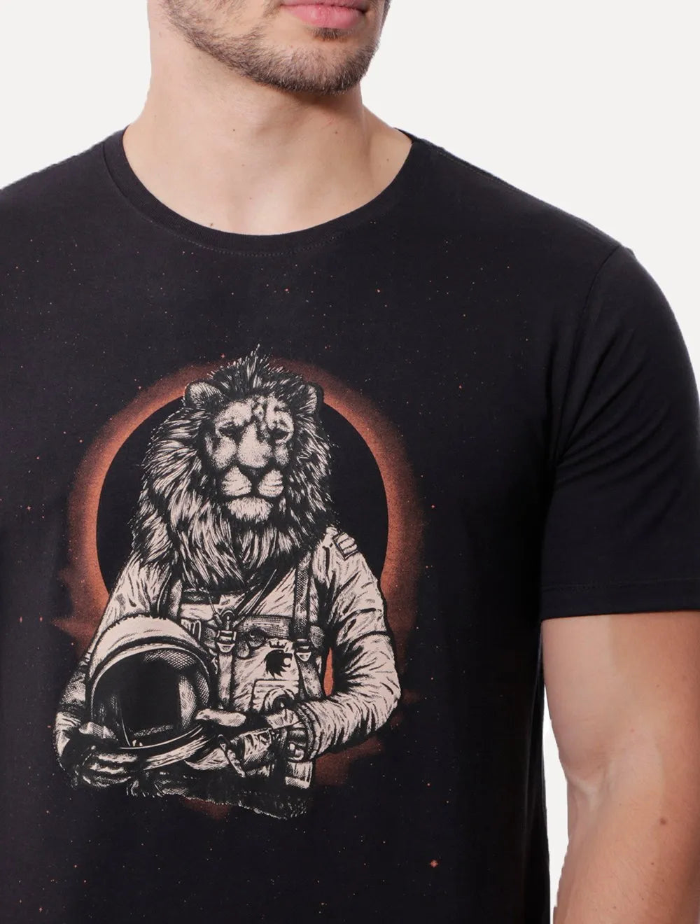 Camiseta Von der Volke Masculina Origineel Lion Space Preta