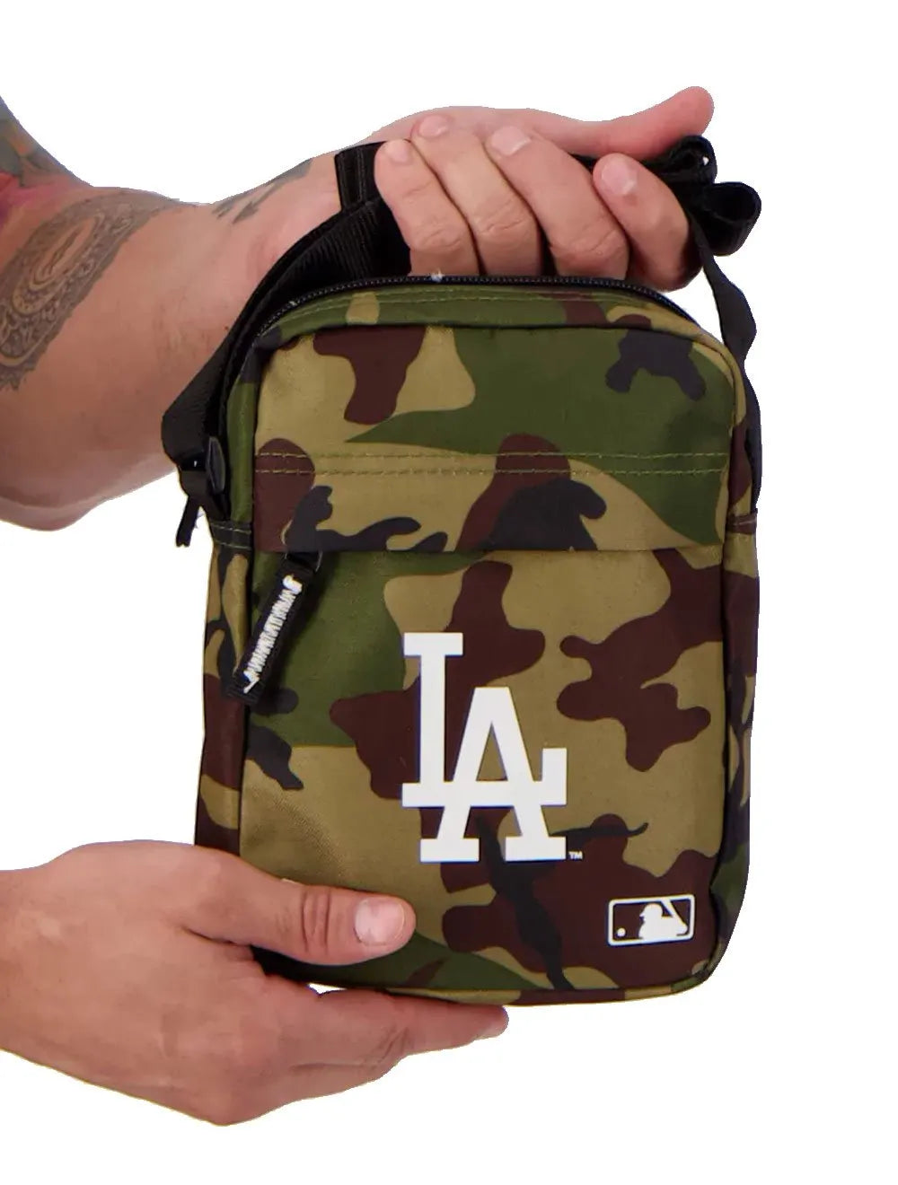 Bolsa New Era Shoulder MLB Los Angeles Dodgers Camo Verde Militar