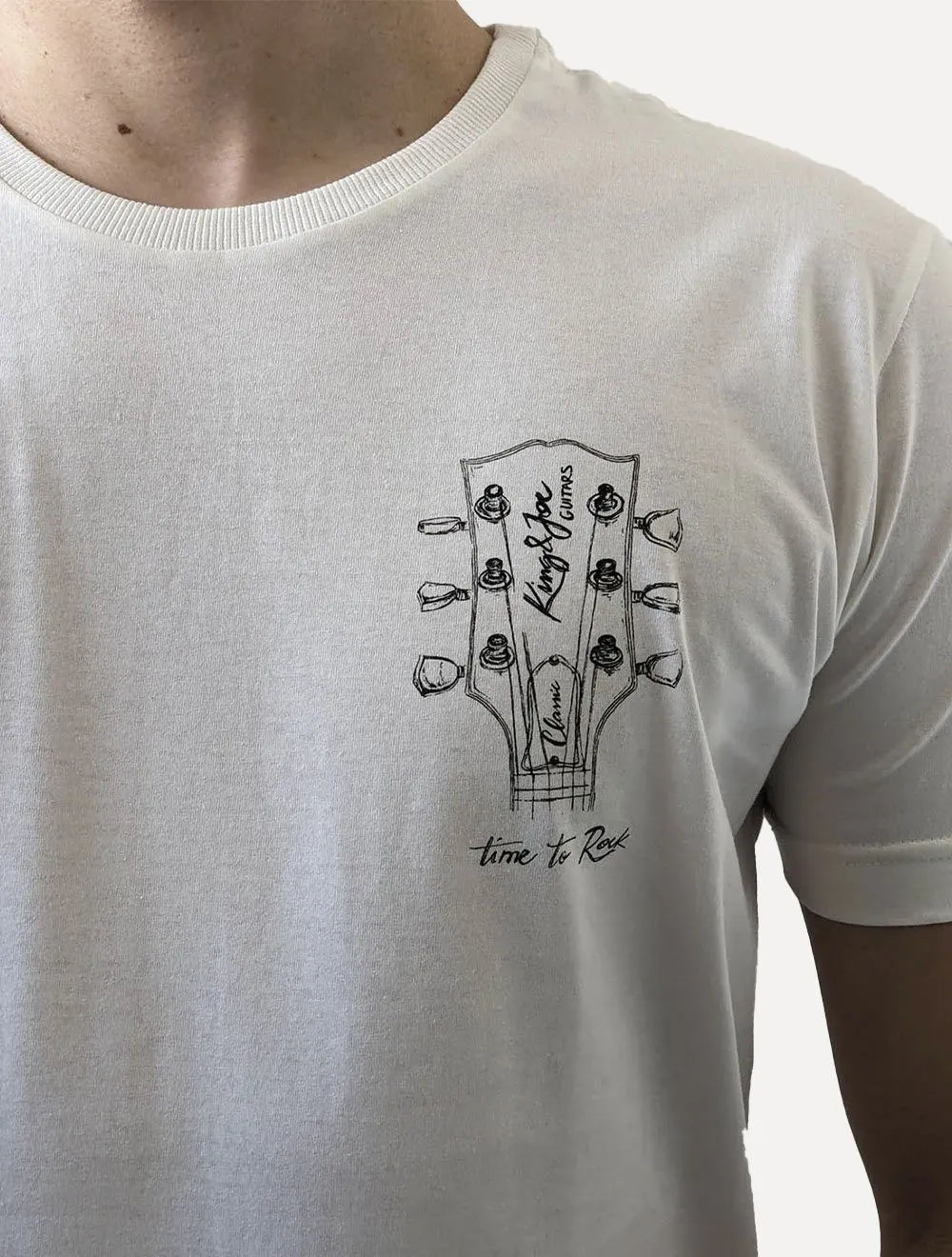 Camiseta King & Joe Masculina Slim Guitarra Off-White