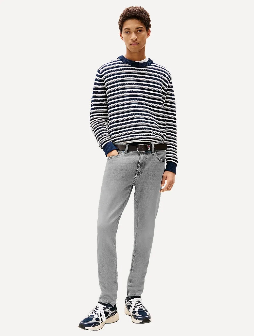 Calça Tommy Jeans Masculina Slim Austin Stone Cinza Escuro
