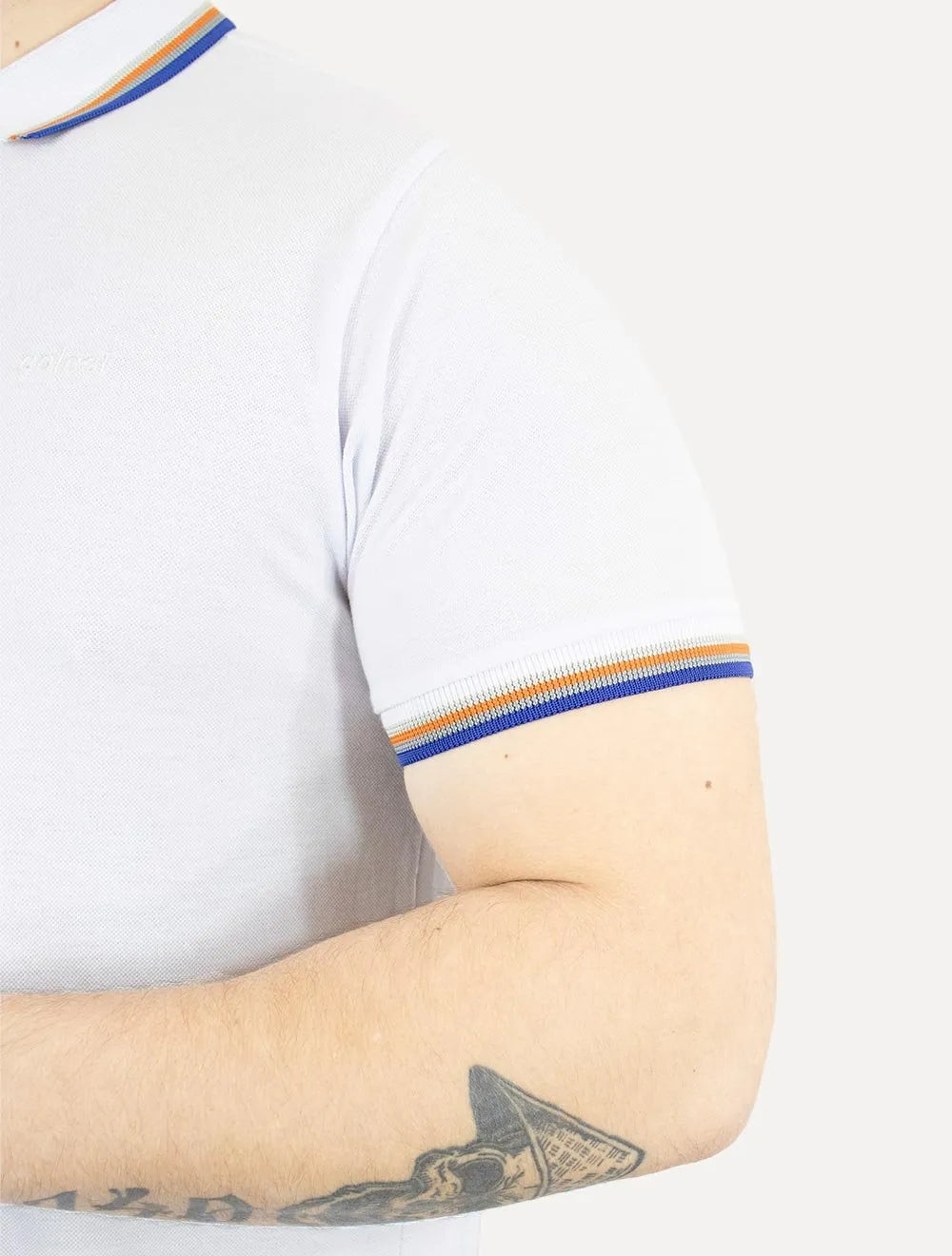 Polo Colcci Masculina Piquet Detalhe Listras Branca