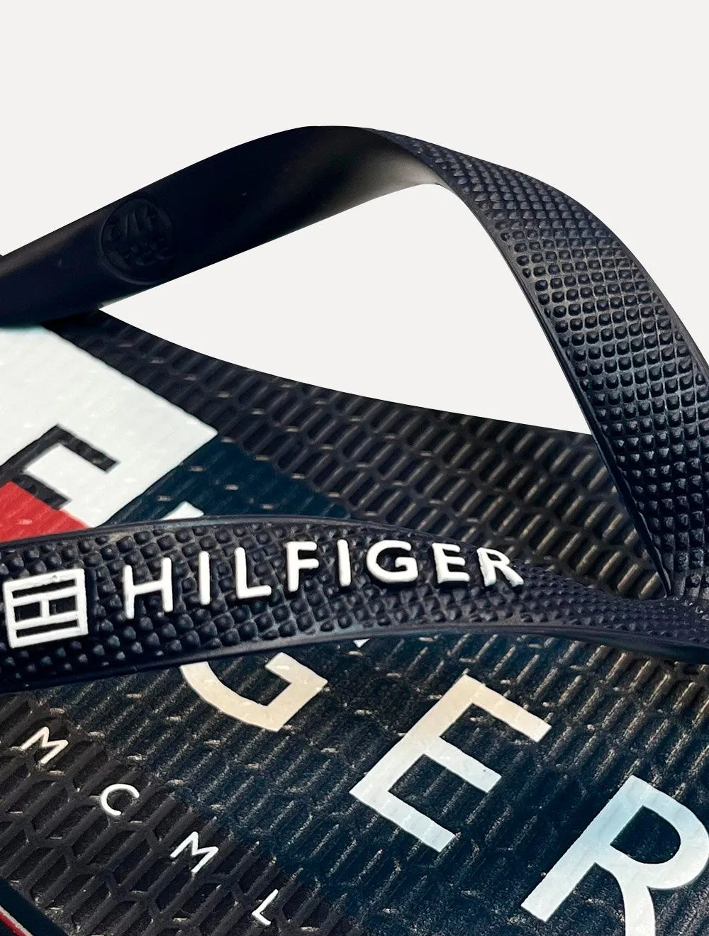 Chinelo Tommy Hilfiger Silk Flag Logo Beach Rubber Azul Marinho