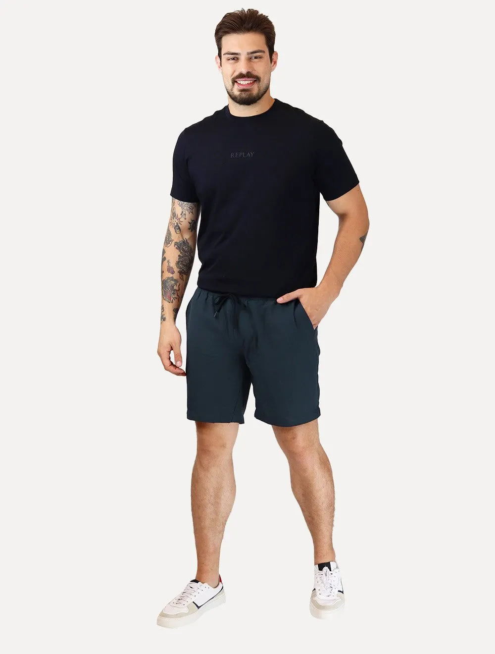 Bermuda Calvin Klein Jeans Masculina CK Mono Cargo Azul Marinho