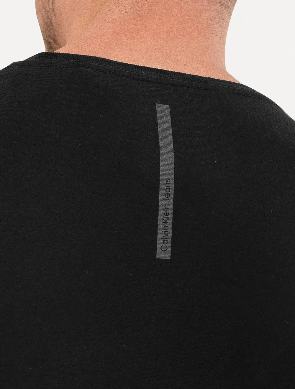 Camiseta Calvin Klein Jeans Masculina Self Expression Preta
