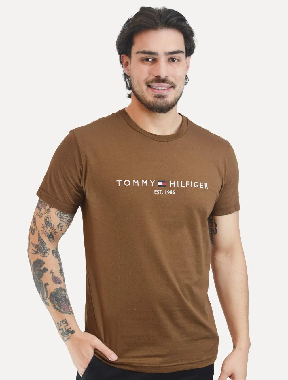 Camiseta Tommy Hilfiger Masculina Core Logo Tee Marrom Escuro