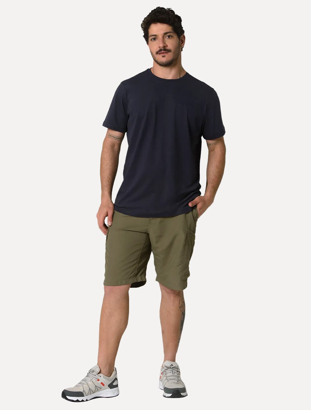Camiseta Columbia Masculina Basica Logo Bordado Azul Marinho