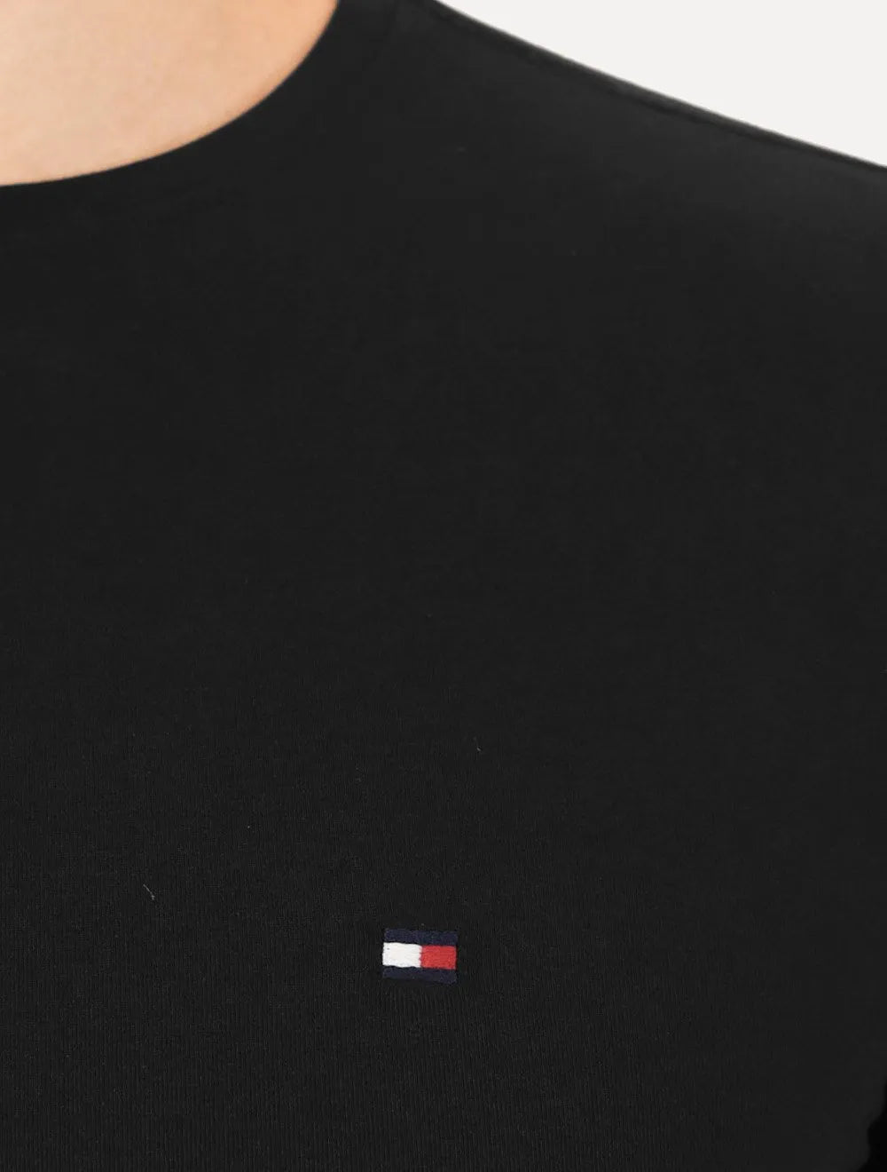 Camiseta Tommy Hilfiger Masculina Slim Fit Essential Stretch Preta