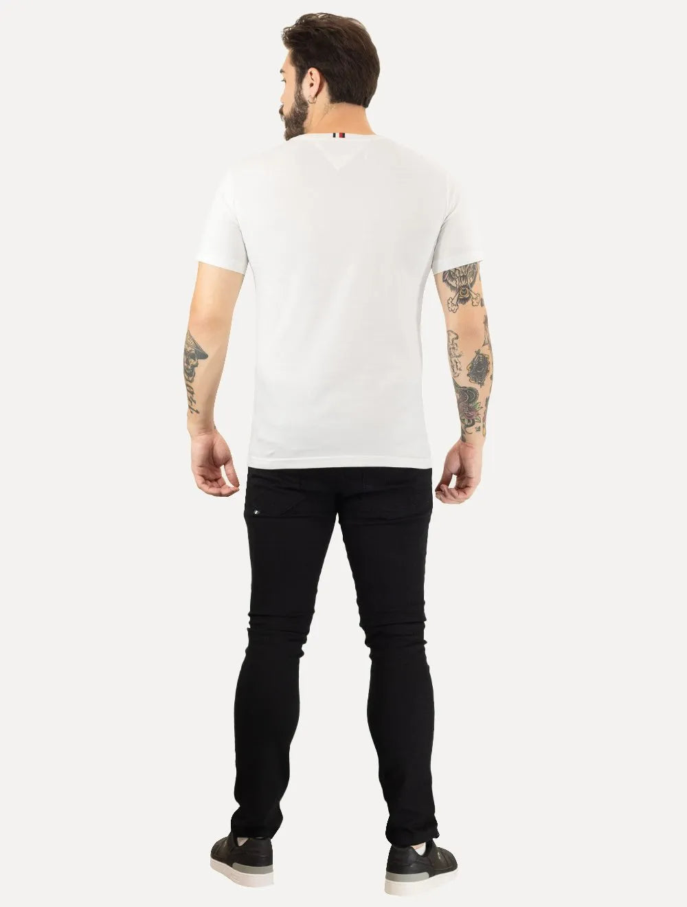 Camiseta Tommy Hilfiger Masculina Regular Printed Badge Color Branca