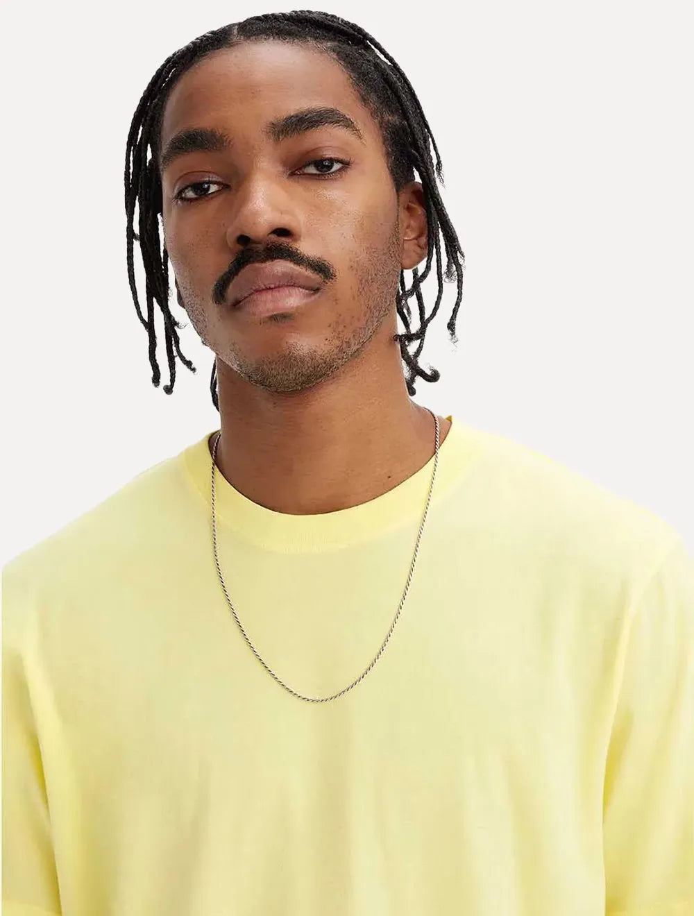 Camiseta Levis Masculina Slim Tab Lisa Amarelo Claro