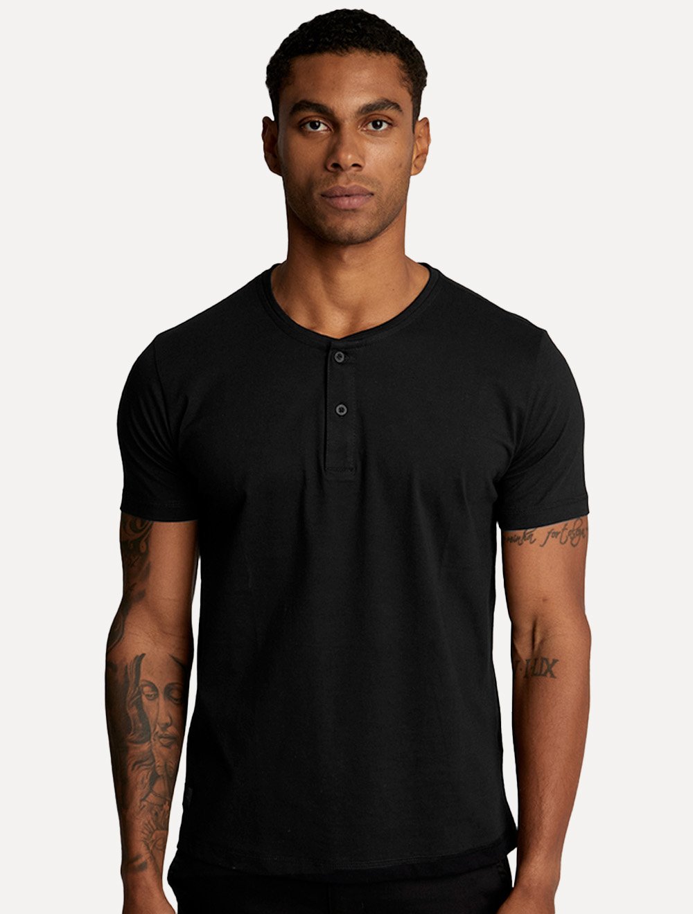 Camiseta King & Joe Masculina Botão Pima Touch Henley Preta