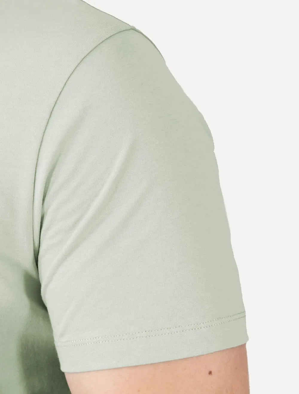 Camiseta Armani Exchange Masculina Regular Circle AX Logo Verde Claro