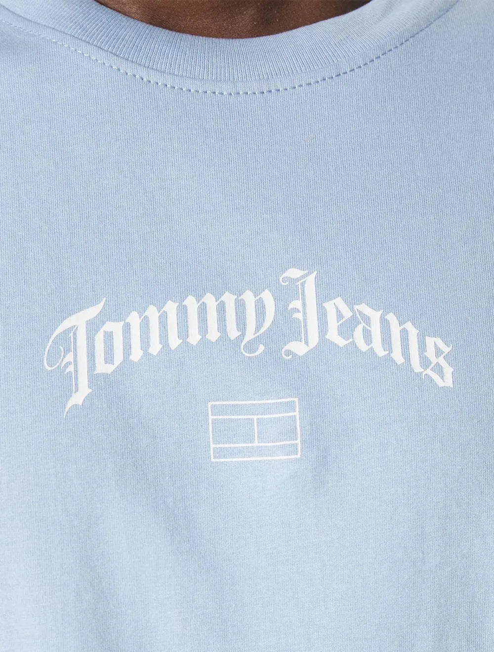 Camiseta Tommy Jeans Masculina Regular Grunge Arch Azul Claro