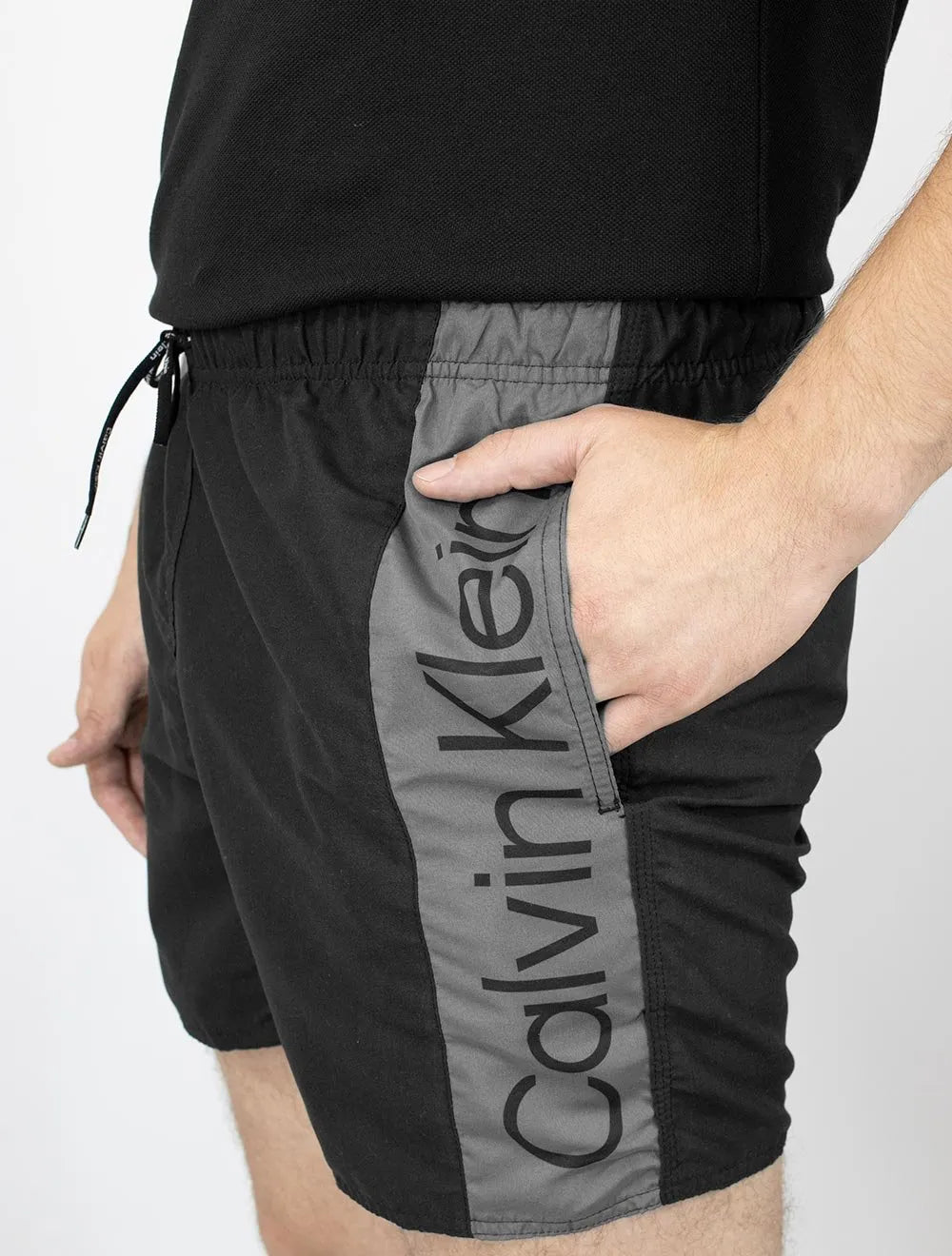 Short Calvin Klein Swimwear D'Água Grey Vertical Preto