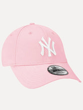 Boné New Era 9Forty MLB New York Yankees White Logo Rosa