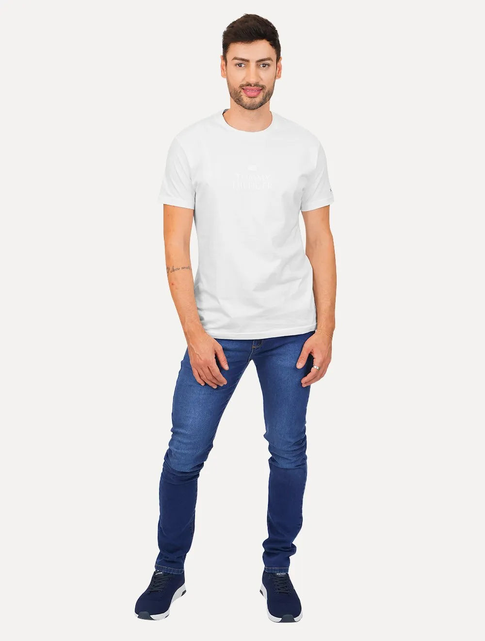 Camiseta Tommy Hilfiger Masculina Mid Embroidered Chest Branca