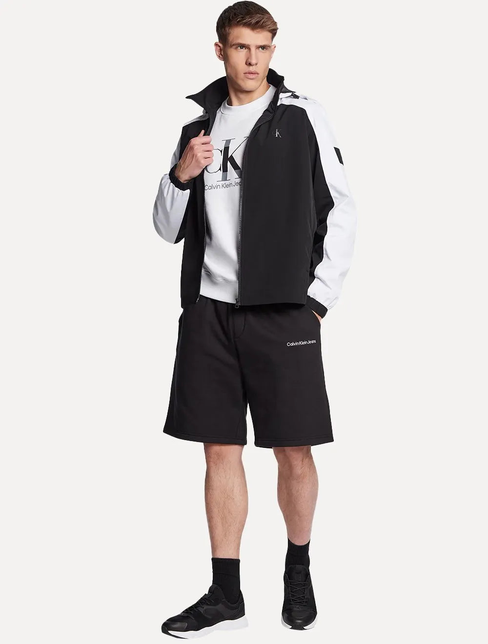 Jaqueta Calvin Klein Jeans Bomber Hoodie Colorblock Preta