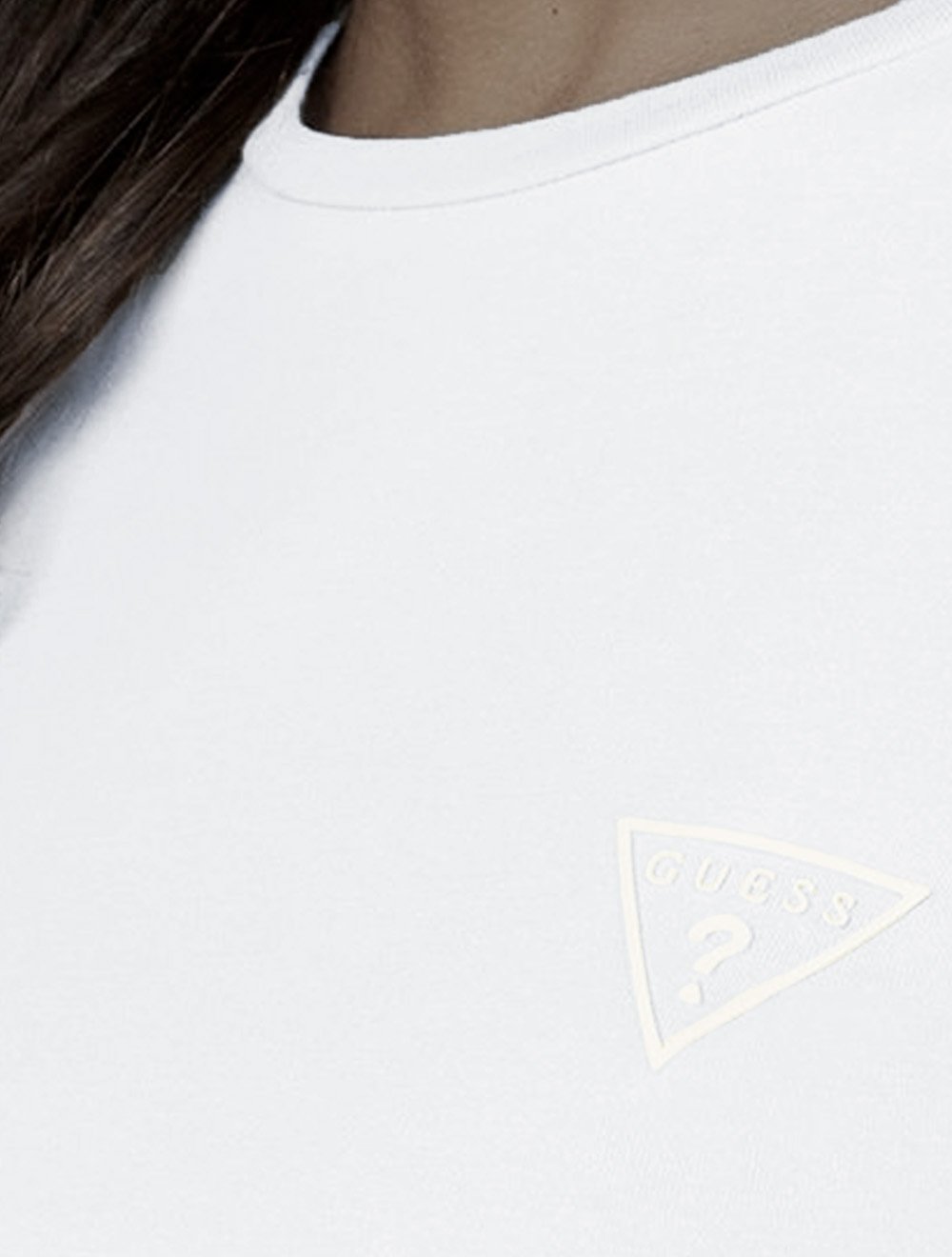 Camiseta Guess Feminina Chest Rubber Logo Branca