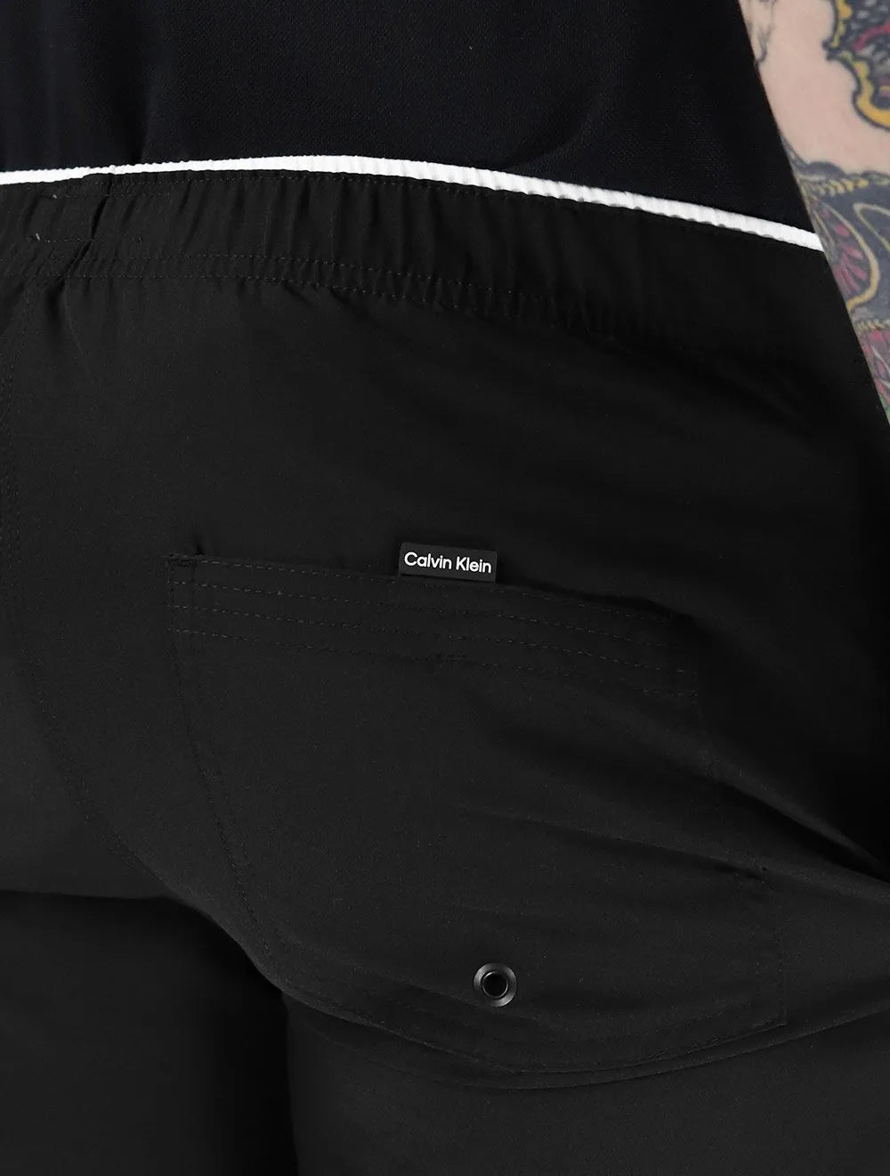 Short Calvin Klein Swimwear Masculino D'Água Pride Colors Preto