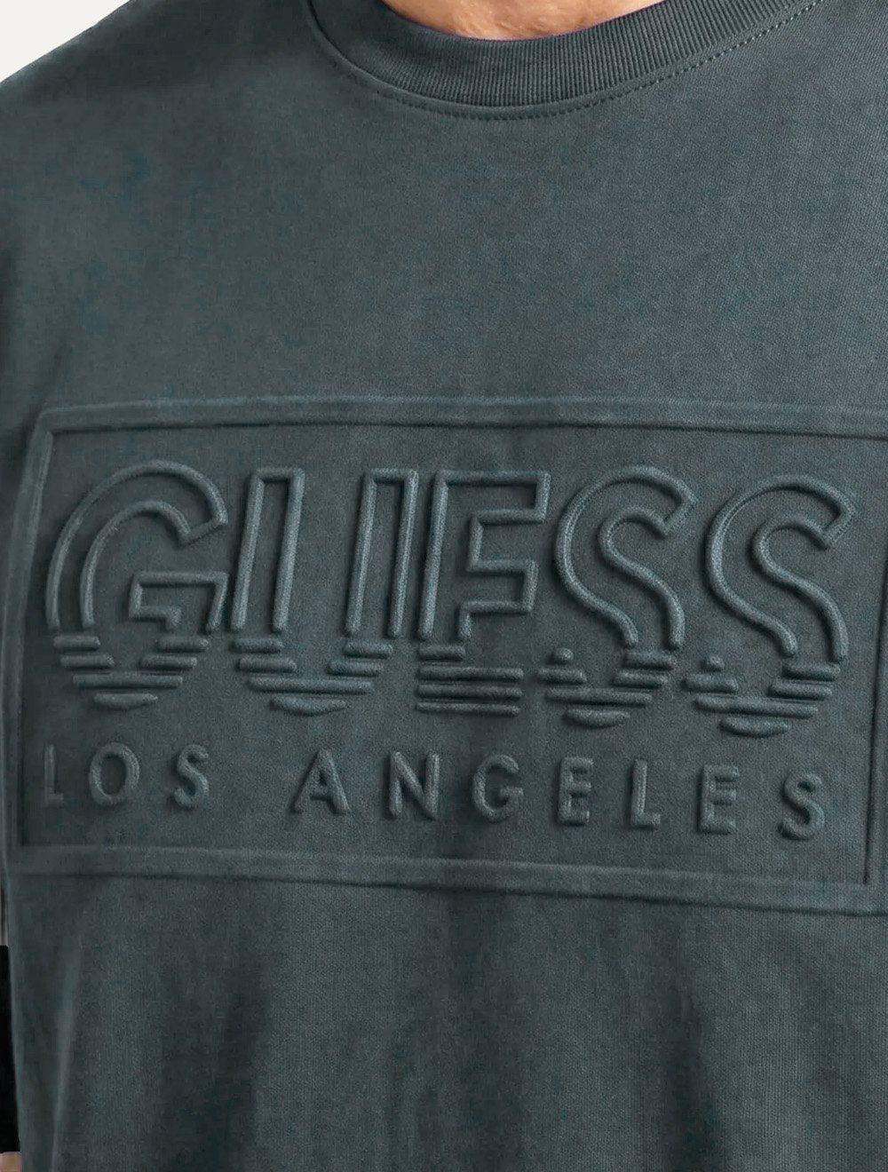 Camiseta Guess Masculina Los Angeles Embossed Logo Azul Petróleo