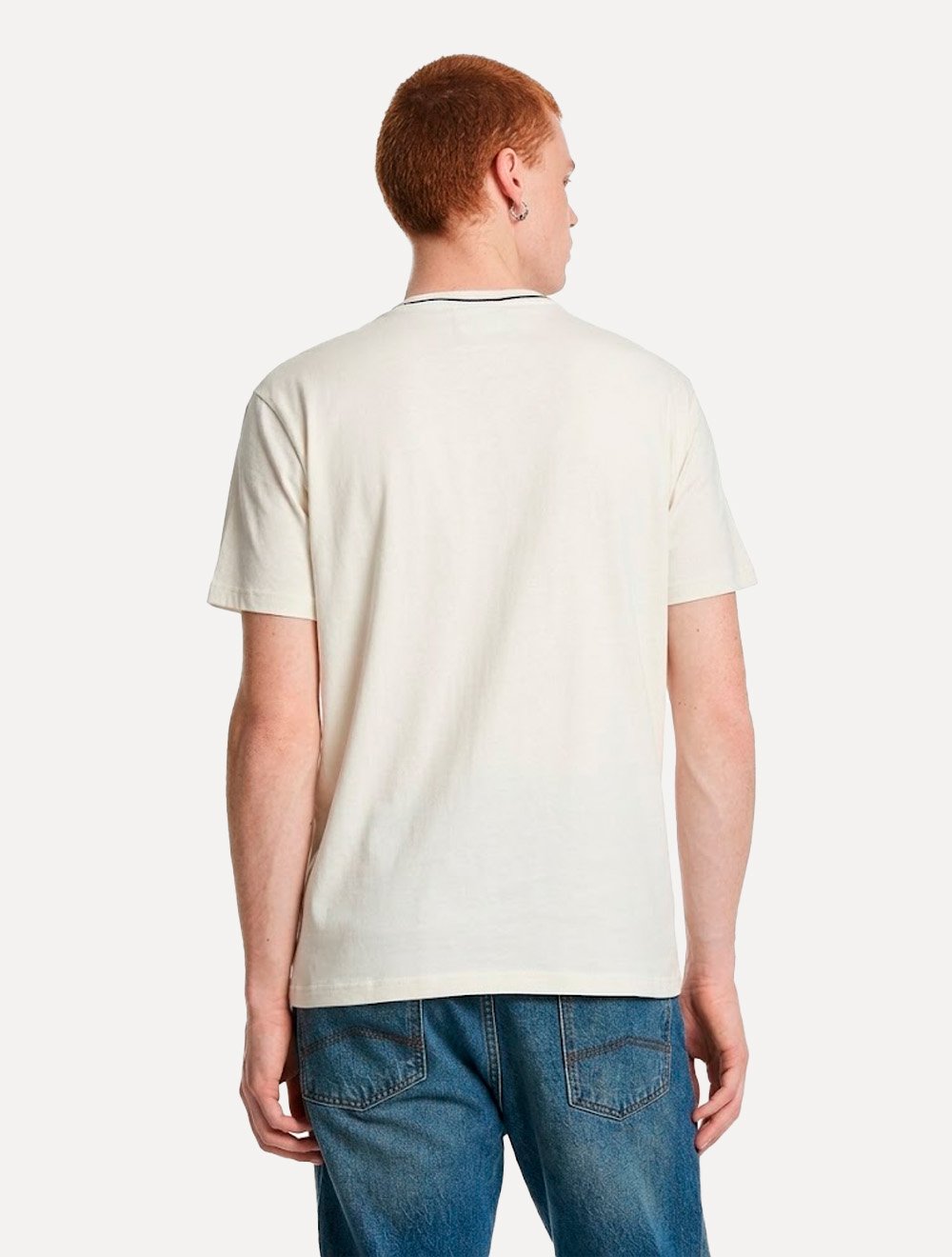Camiseta Armani Exchange Masculina Regular Fit Patch Shield Logo Off-White