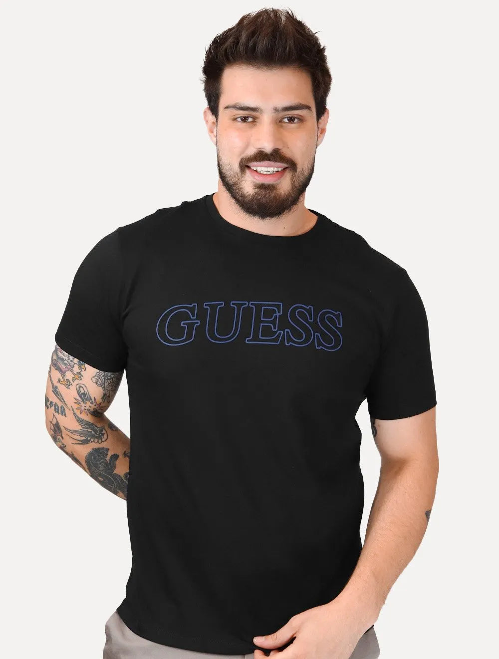 Camiseta Guess Masculina Outline Blue Logo Preta