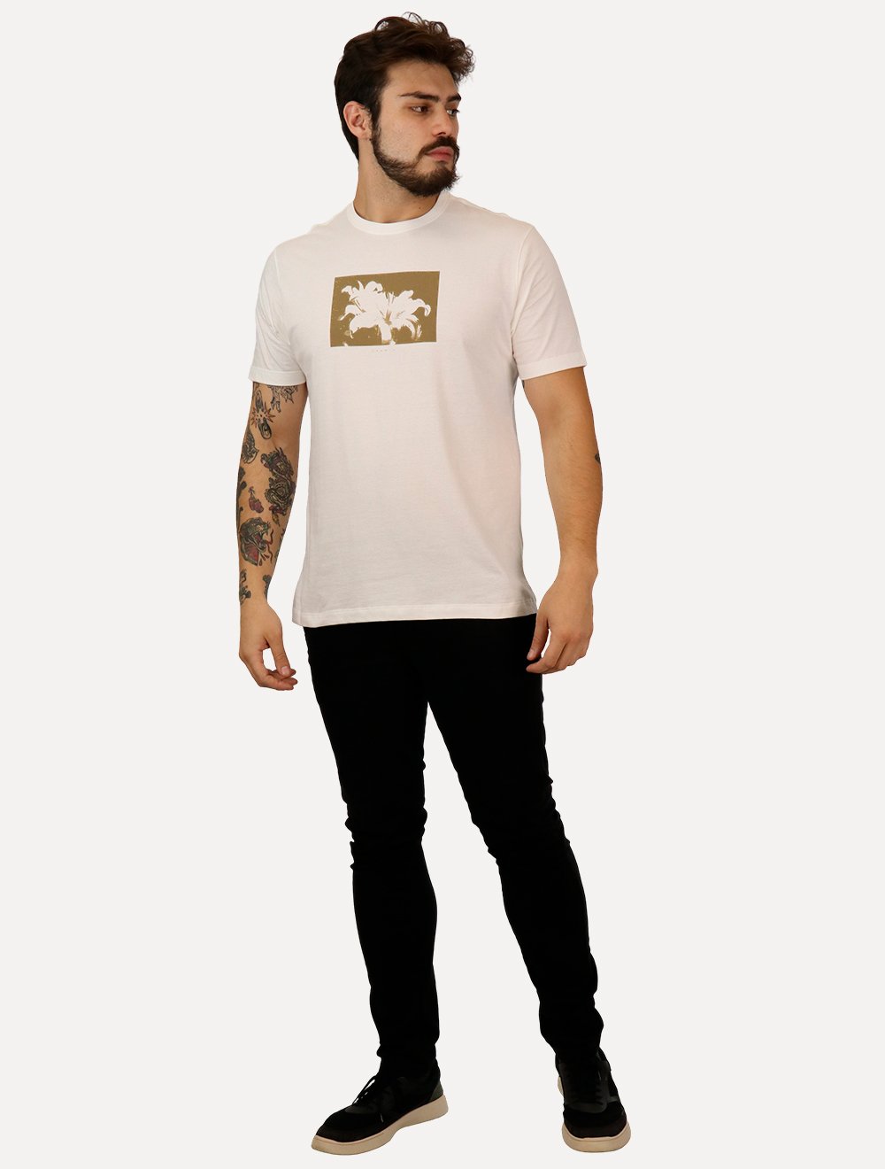 Camiseta Aramis Masculina Regular Lírio Fotografia Off-White