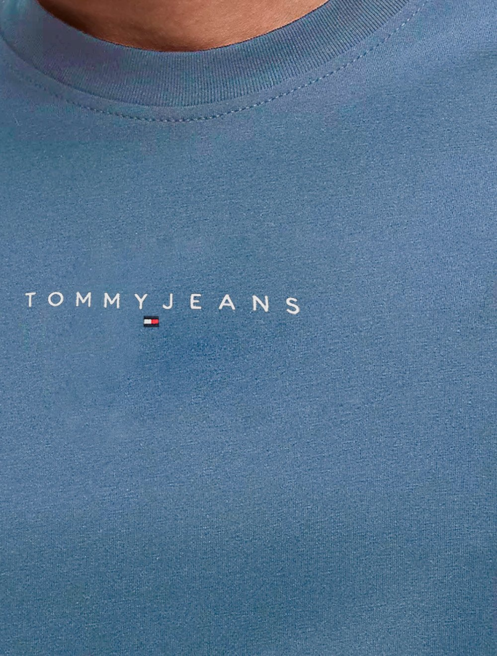 Camiseta Tommy Jeans Masculina Frontal Linear Logo Azul Claro