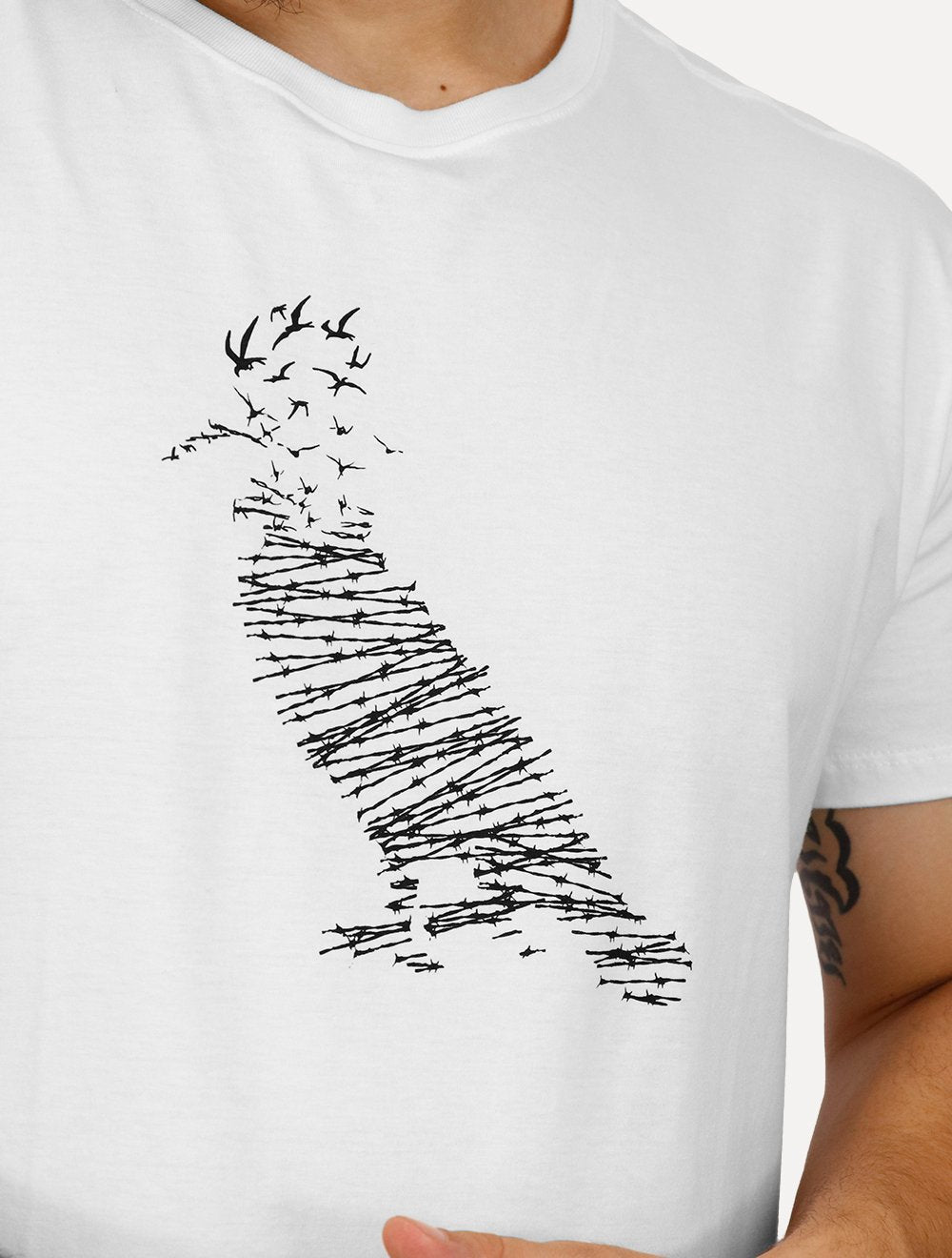 Camiseta Reserva Masculina Pica-Pau Livre Pra Ser Branca