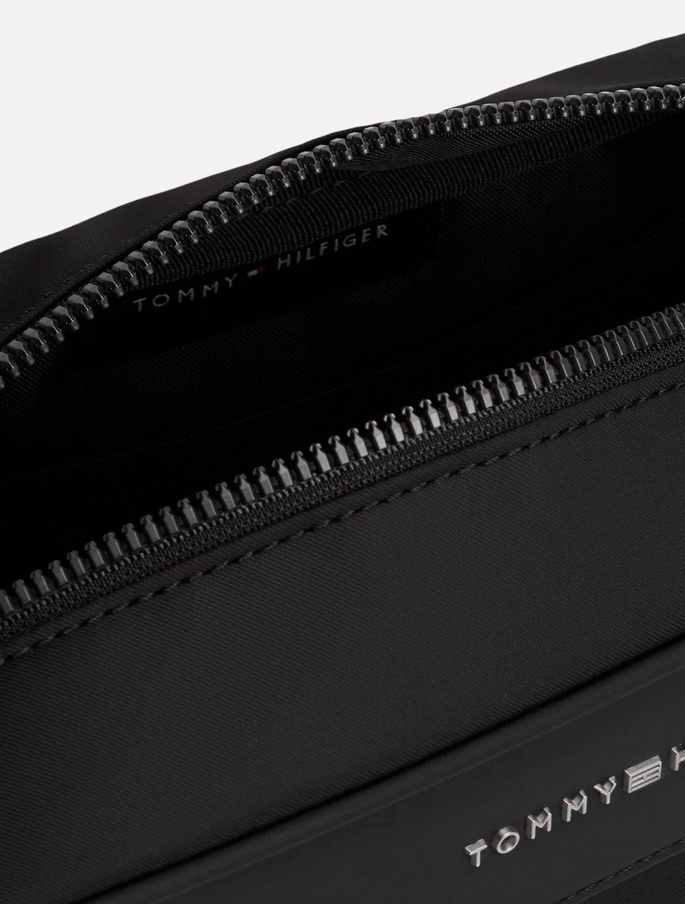 Necessaire Thommy Hilfiger Repreve Washbag Preto