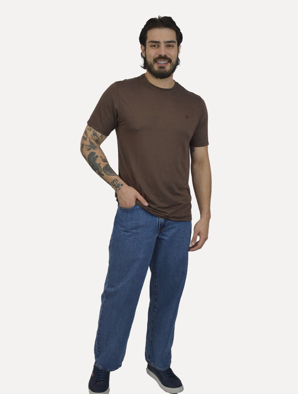 Camiseta Dudalina Masculina Regular Binada Friso Marrom Escuro