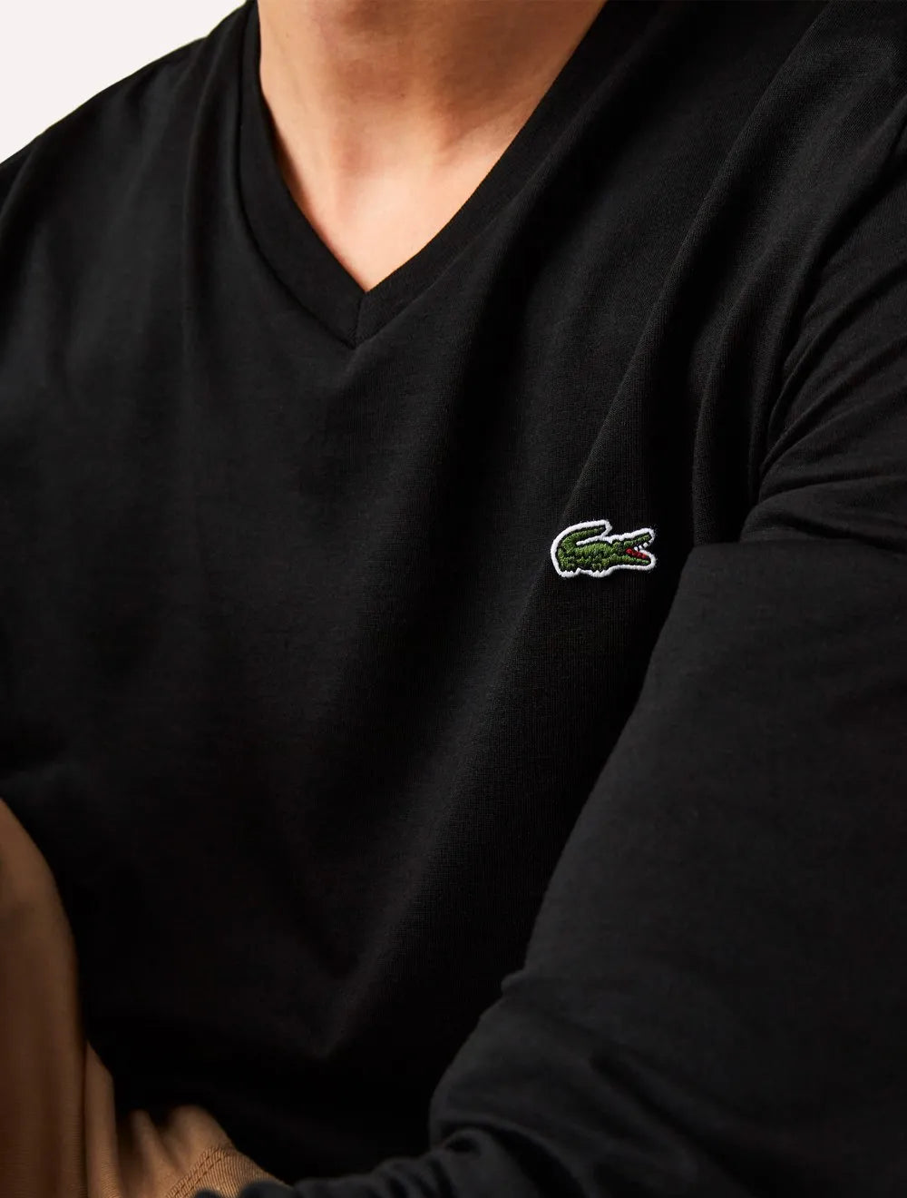 Camiseta Lacoste Masculina Manga Longa Jersey Pima Cotton V-Neck Lightweight Preta