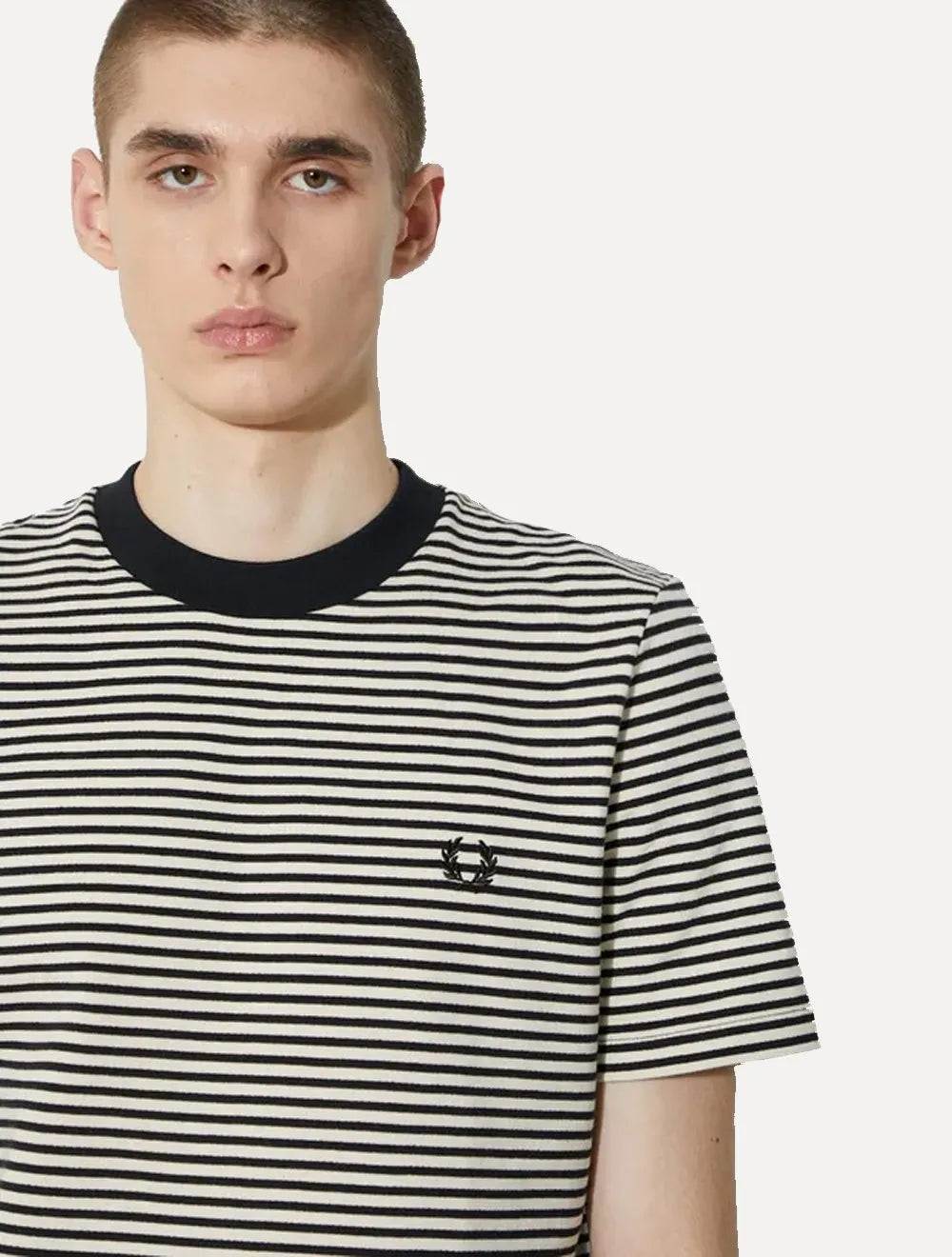 Camiseta Fred Perry Masculina Fine Stripe Heavy Weight Tee Preta/Caqui