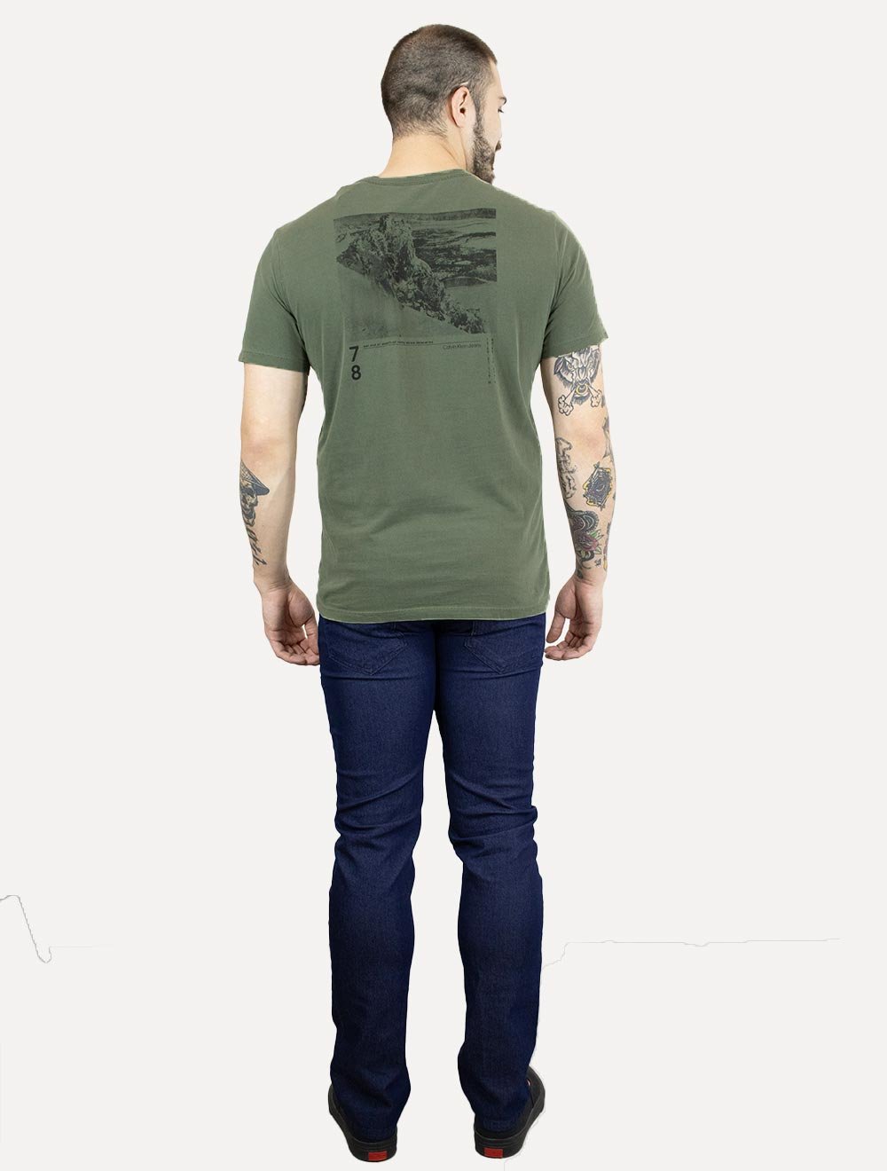 Camiseta Calvin Klein Jeans Masculina Skied Back Frame Verde Militar
