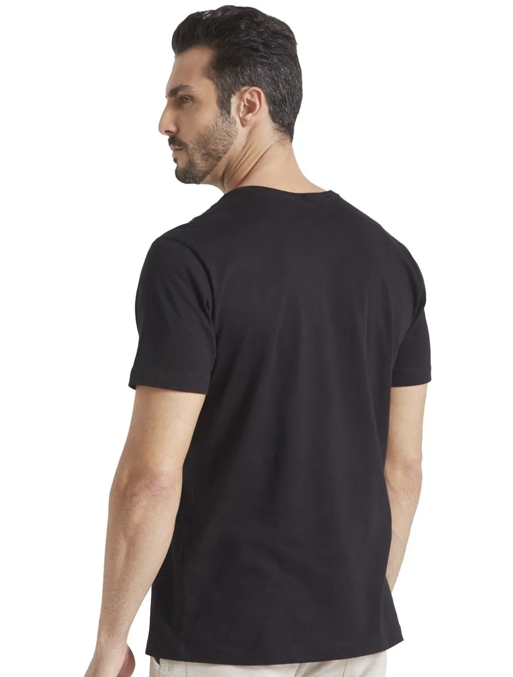 Camiseta Forum Masculina New Basic Essentials Preta