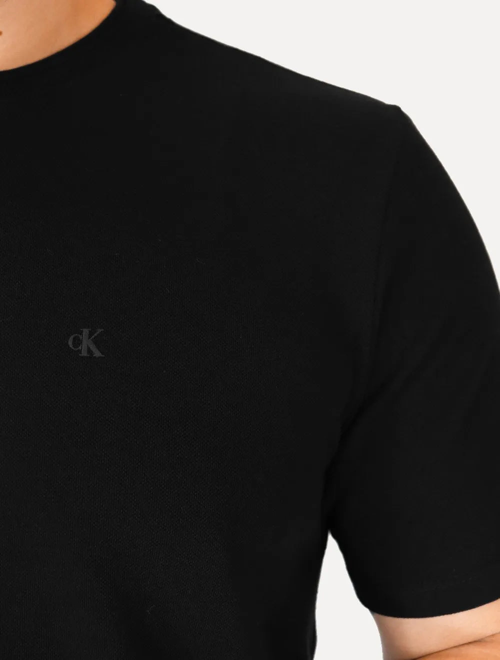 Camiseta Calvin Klein Jeans Masculina Gola Dupla CK Logo Preta